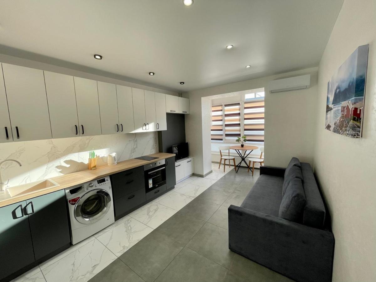 Apartment Premium In Center Ivano-Frankivsk Esterno foto