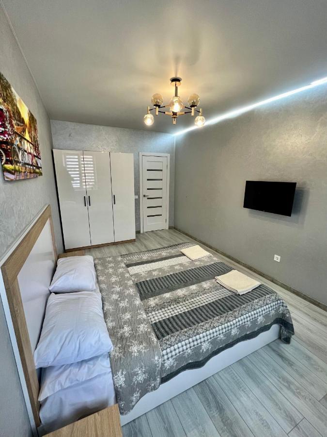 Apartment Premium In Center Ivano-Frankivsk Esterno foto